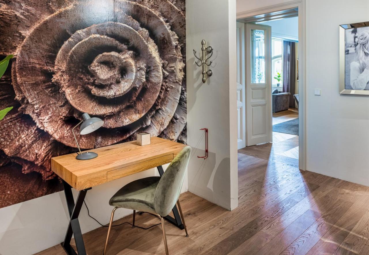 Mn6 Luxury Suites By Adrez Πράγα Εξωτερικό φωτογραφία